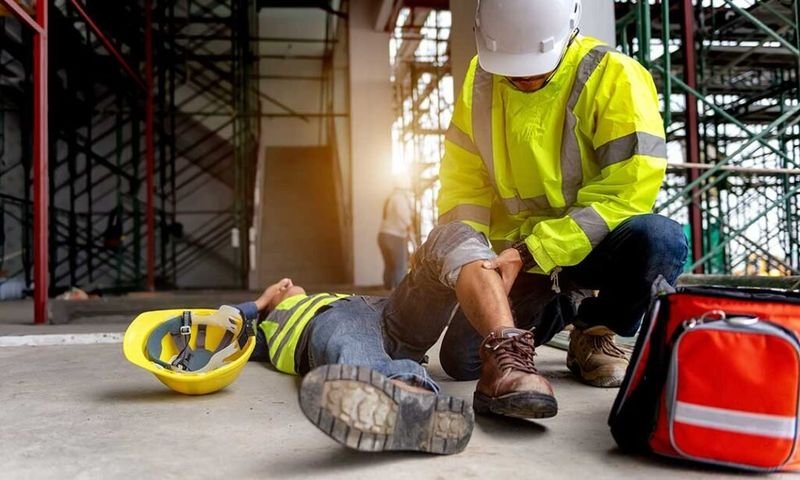 First Aid at Work requalification course in progress